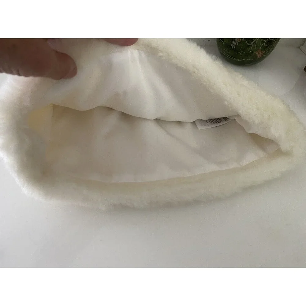 Toddler Girls Cream and Silver Faux Fur Skirt Size 3T Fuzzy Warm Stylish Elastic